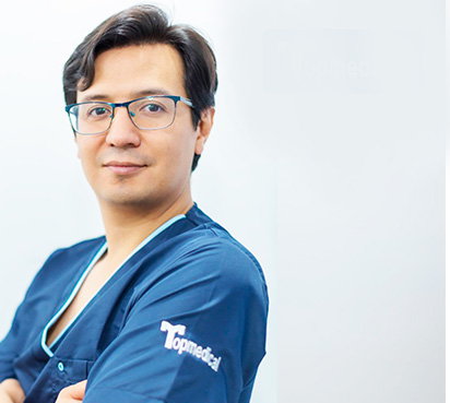 Dr. Mario Flores Saldívar